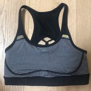 Lululemon sports bra size 2